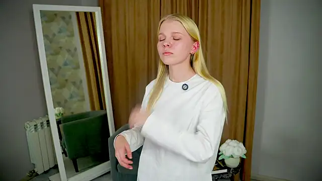 NakitaSwam online show from November 2025 11:54:02 AM