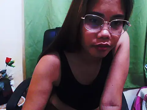 Snapshot of HotAsian_Yazzi69 chatting on November 2025 05:47:02 PM HotAsian Yazzi69 online show from November 2025 05:47:02 PM