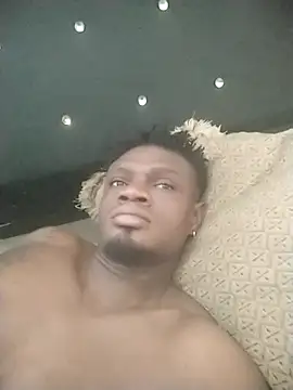 Snapshot of laperson chatting on November 2025 02:28:01 PM laperson online show from November 2025 02:28:01 PM