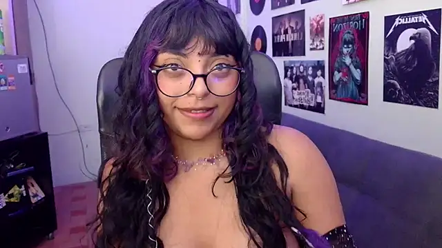 kirmmy kitty online show from November 2025 08:52:02 PM