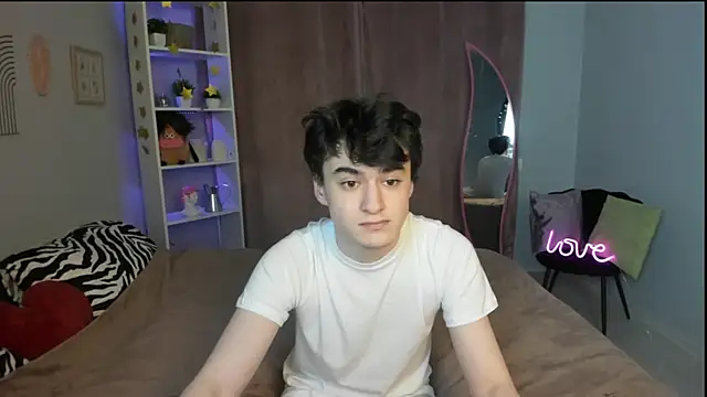 kevinhunter  online show from November 2025 04:07:02 PM