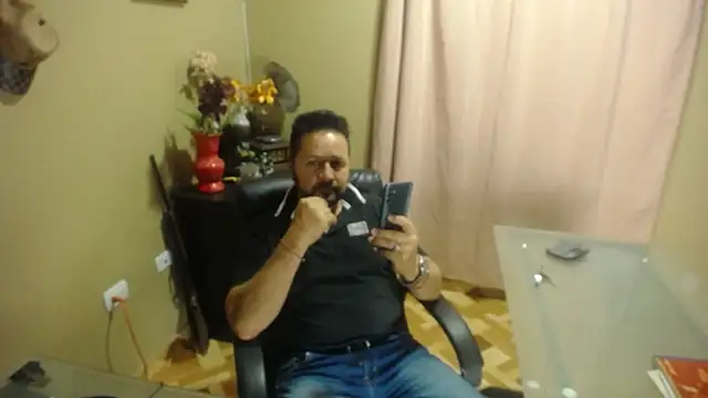 Snapshot of royer_77 chatting on November 2025 12:10:02 AM royer 77 online show from November 2025 12:10:02 AM