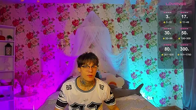 RobertTate  online show from November 2025 02:17:01 PM