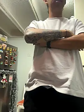 Snapshot of Yunaraa chatting on November 2025 06:17:02 AM Yunaraa online show from November 2025 06:17:02 AM