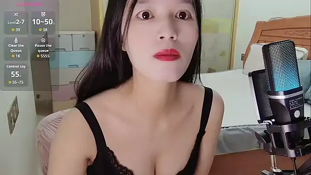 Snapshot of muxi- chatting on November 2025 05:51:02 AM muxi- online show from November 2025 05:51:02 AM