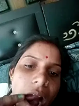 Snapshot of mina_jii chatting on December 2025 06:08:02 AM mina jii online show from December 2025 06:08:02 AM