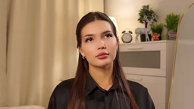 MiriamFeavel online show from November 2025 12:38:02 PM