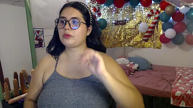 Snapshot of suckdreams19 chatting on December 2025 01:56:02 AM suckdreams19 online show from December 2025 01:56:02 AM