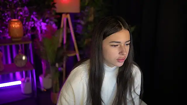 Snapshot of LuxeAvelyn chatting on November 2025 11:54:02 AM LuxeAvelyn online show from November 2025 11:54:02 AM