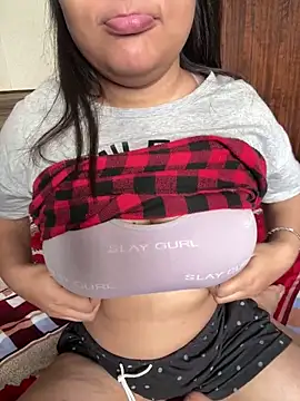 DivyaSharma999 online show from November 2025 07:30:01 AM