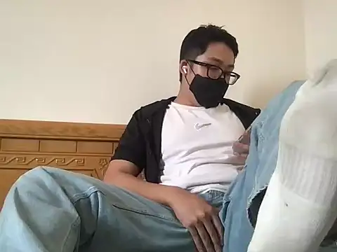 Snapshot of BryanSh_2x chatting on November 2025 06:46:01 AM BryanSh 2x online show from November 2025 06:46:01 AM