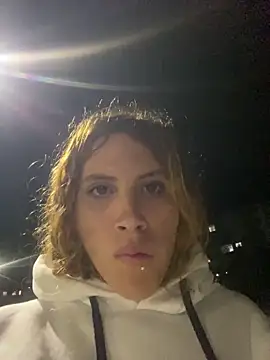 Snapshot of Labby18 chatting on November 2025 12:32:02 AM Labby18 online show from November 2025 12:32:02 AM