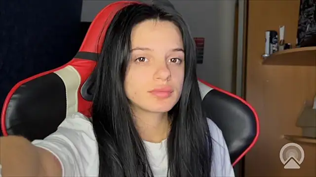 Lili0-0 online show from November 2025 09:14:01 PM