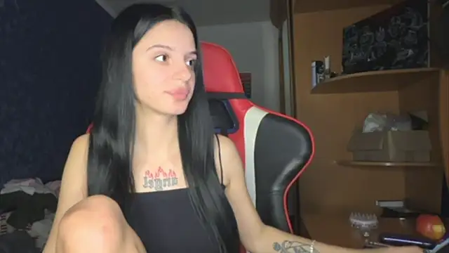 Lili0-0 online show from November 2025 10:43:02 PM