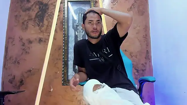 hot guy sweet online show from November 2025 07:35:02 PM