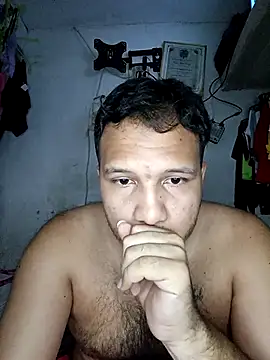 arnoldtu online show from November 2025 08:30:01 PM