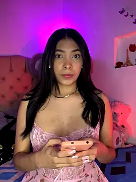 Snapshot of KarolRojas_22 chatting on November 2025 09:06:01 PM KarolRojas 22 online show from November 2025 09:06:01 PM
