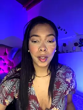 Snapshot of KarolRojas_22 chatting on December 2025 08:17:01 PM KarolRojas 22 online show from December 2025 08:17:01 PM