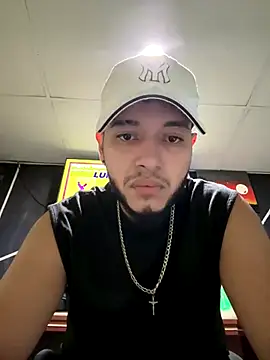 Snapshot of tratosucio chatting on December 2025 05:23:01 AM tratosucio online show from December 2025 05:23:01 AM