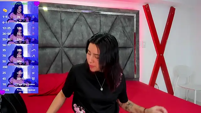 Snapshot of Nixie_Lee_ chatting on November 2025 07:13:01 PM Nixie Lee online show from November 2025 07:13:01 PM