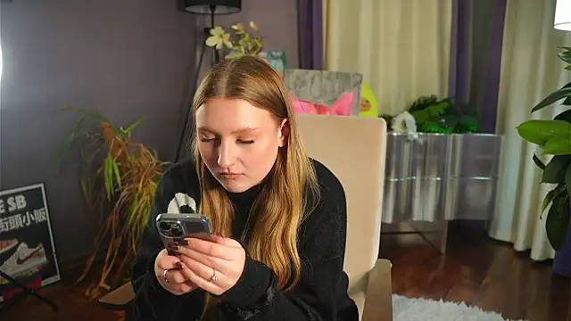 Snapshot of MitsukoBaral chatting on November 2025 12:49:02 PM MitsukoBaral online show from November 2025 12:49:02 PM