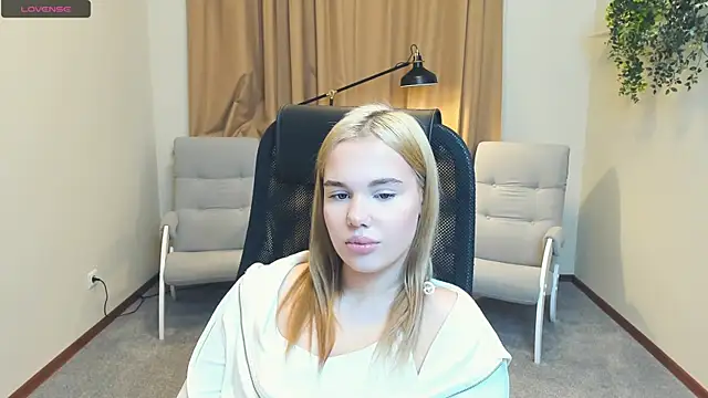 CorrineSchrodt online show from November 2025 12:49:02 PM