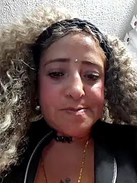 Snapshot of MelodyHockier chatting on November 2025 01:06:01 AM MelodyHockier online show from November 2025 01:06:01 AM