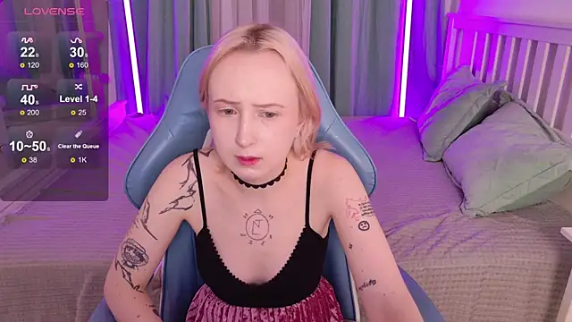 Snapshot of _Babyface_ chatting on November 2025 01:12:02 PM Babyface online show from November 2025 01:12:02 PM