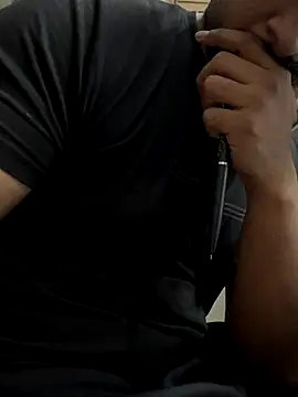 Snapshot of DASIHUB75 chatting on November 2025 06:31:02 PM DASIHUB75 online show from November 2025 06:31:02 PM