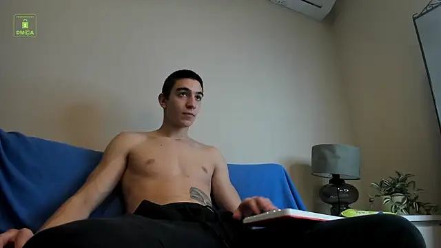 Snapshot of Johny_Travolta chatting on December 2025 06:20:02 AM Johny Travolta online show from December 2025 06:20:02 AM