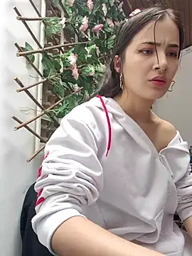 Snapshot of celeste_moretti2 chatting on November 2025 01:57:02 PM celeste moretti2 online show from November 2025 01:57:02 PM