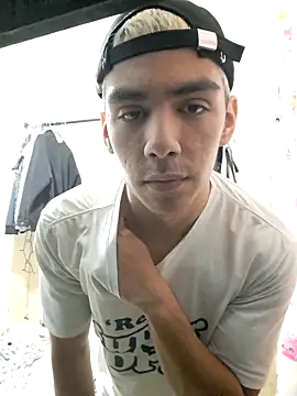 Snapshot of arturo__butera chatting on November 2025 03:38:02 PM arturo butera online show from November 2025 03:38:02 PM