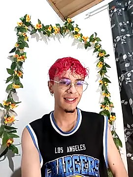 Snapshot of 2_milo_verus_4 chatting on November 2025 09:39:01 PM 2 milo verus 4 online show from November 2025 09:39:01 PM