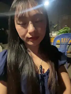 Mayli2x online show from November 2025 12:30:01 PM