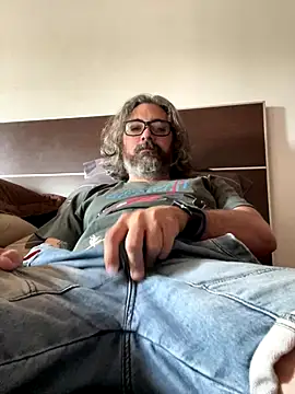 Snapshot of maxxporong chatting on December 2025 01:26:01 PM maxxporong online show from December 2025 01:26:01 PM