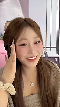 jiajia z online show from November 2025 02:09:01 PM