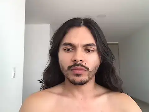 Snapshot of Lukathin chatting on December 2025 05:54:02 PM Lukathin online show from December 2025 05:54:02 PM