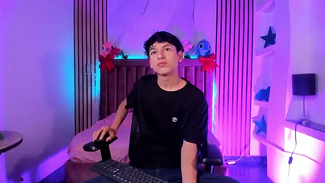 Snapshot of SthepanodiMonaco chatting on December 2025 07:40:02 PM SthepanodiMonaco online show from December 2025 07:40:02 PM