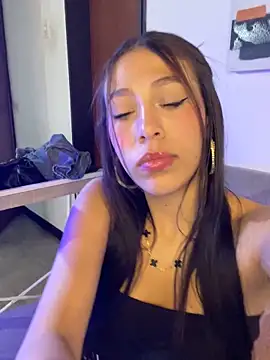 Snapshot of MiaScott_Pink chatting on December 2025 08:02:01 PM MiaScott Pink online show from December 2025 08:02:01 PM