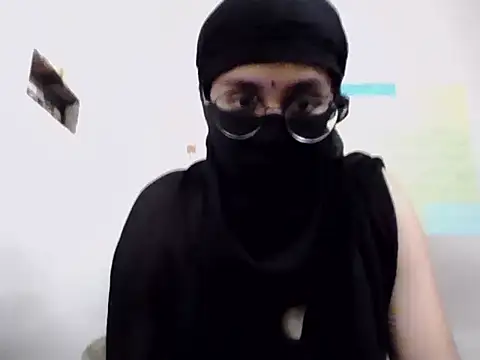 babyshallu05 online show from November 2025 11:35:01 AM