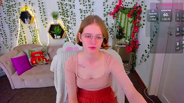 Snapshot of Mia_Mooore chatting on December 2025 02:01:02 PM Mia Mooore online show from December 2025 02:01:02 PM