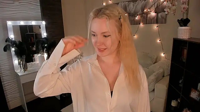 EvelynnFinn online show from November 2025 08:51:05 AM