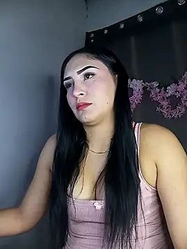 Snapshot of Emy_cutee chatting on December 2025 04:05:01 PM Emy cutee online show from December 2025 04:05:01 PM