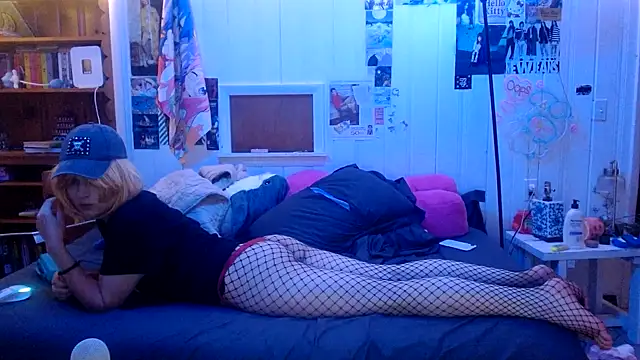 HamtaroFan online show from November 2025 07:55:02 AM