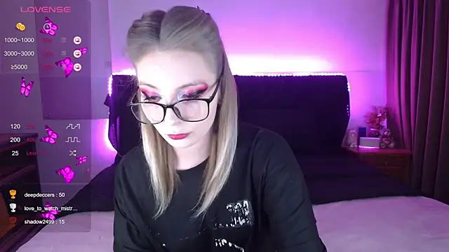 Snapshot of amyshhka chatting on November 2025 01:09:02 AM amyshhka online show from November 2025 01:09:02 AM