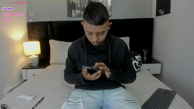 BASTIAN NICOLAS  online show from December 2025 09:55:01 PM