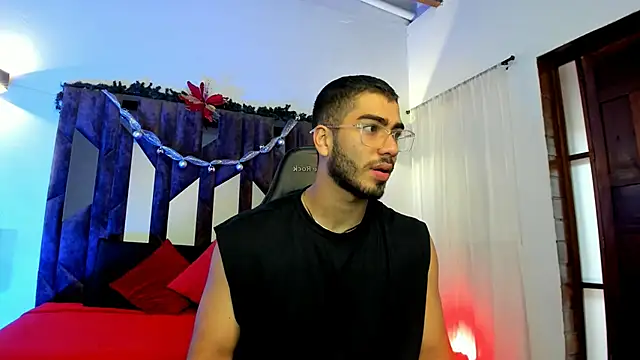 Snapshot of Franco_banderas chatting on December 2025 03:21:01 PM Franco banderas online show from December 2025 03:21:01 PM