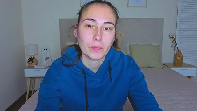 Olivia milf  online show from November 2025 07:17:01 PM