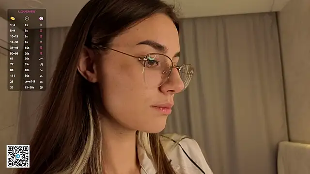 Snapshot of NilaBartkus chatting on December 2025 05:00:01 PM NilaBartkus online show from December 2025 05:00:01 PM