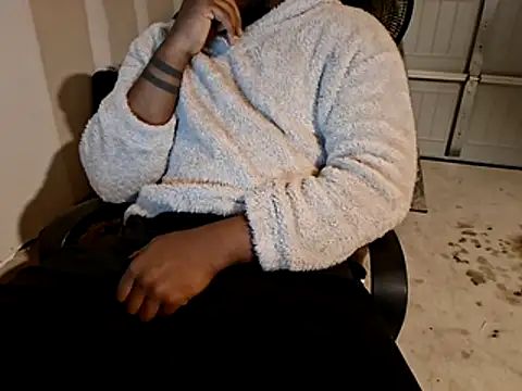 Snapshot of Satxbigblack7 chatting on November 2025 08:51:05 AM Satxbigblack7 online show from November 2025 08:51:05 AM